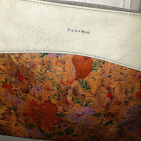 PIXIE MOOD FLORAL CORK CROSSBODY EUC - Picture 6 of 6